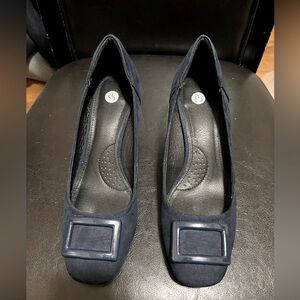 Women’s CP 7M Nightfall Navy Chunky Pump Plastic Buckle Detail Preowned